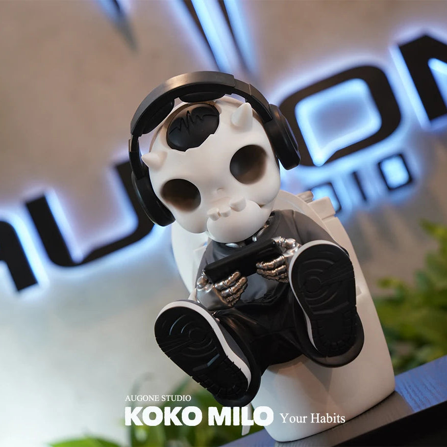 KOKOMILO Your Habit Bright White L Version Ritual Figure — main view | KikiBuddies