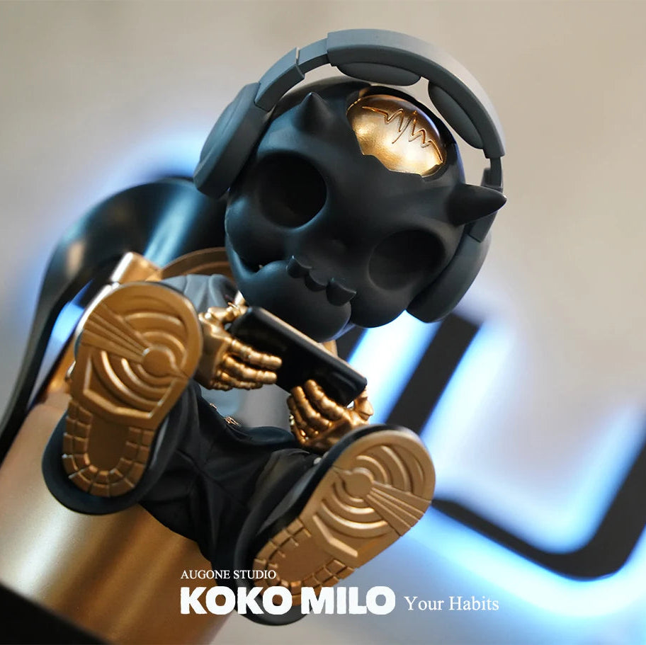 KOKOMILO Your Habit Lucky Gold M Version Ritual Figure — main view | KikiBuddies
