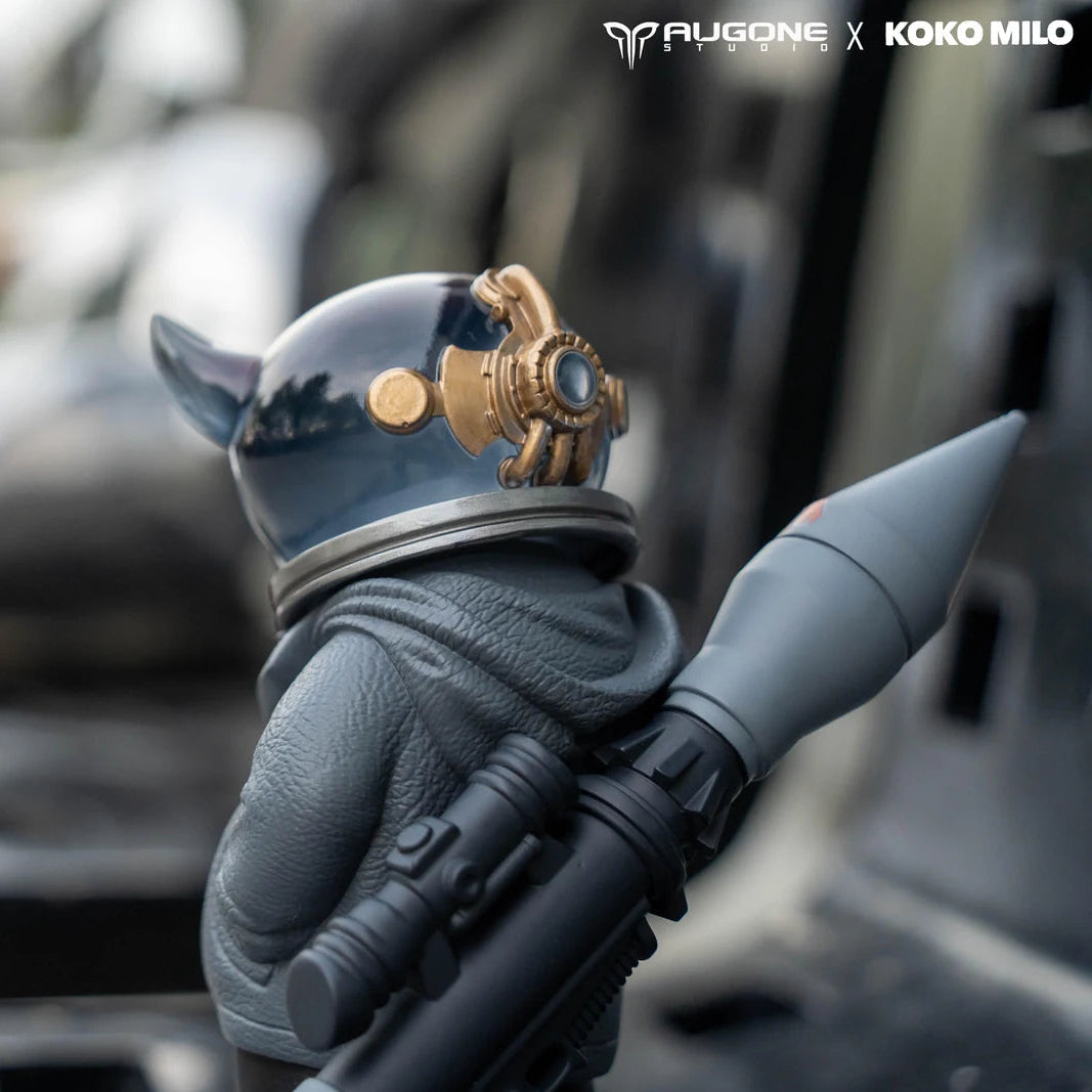 KOKOMILO A-Kingsman Charcoal Gray Transparent Head Figure — front view | KikiBuddies