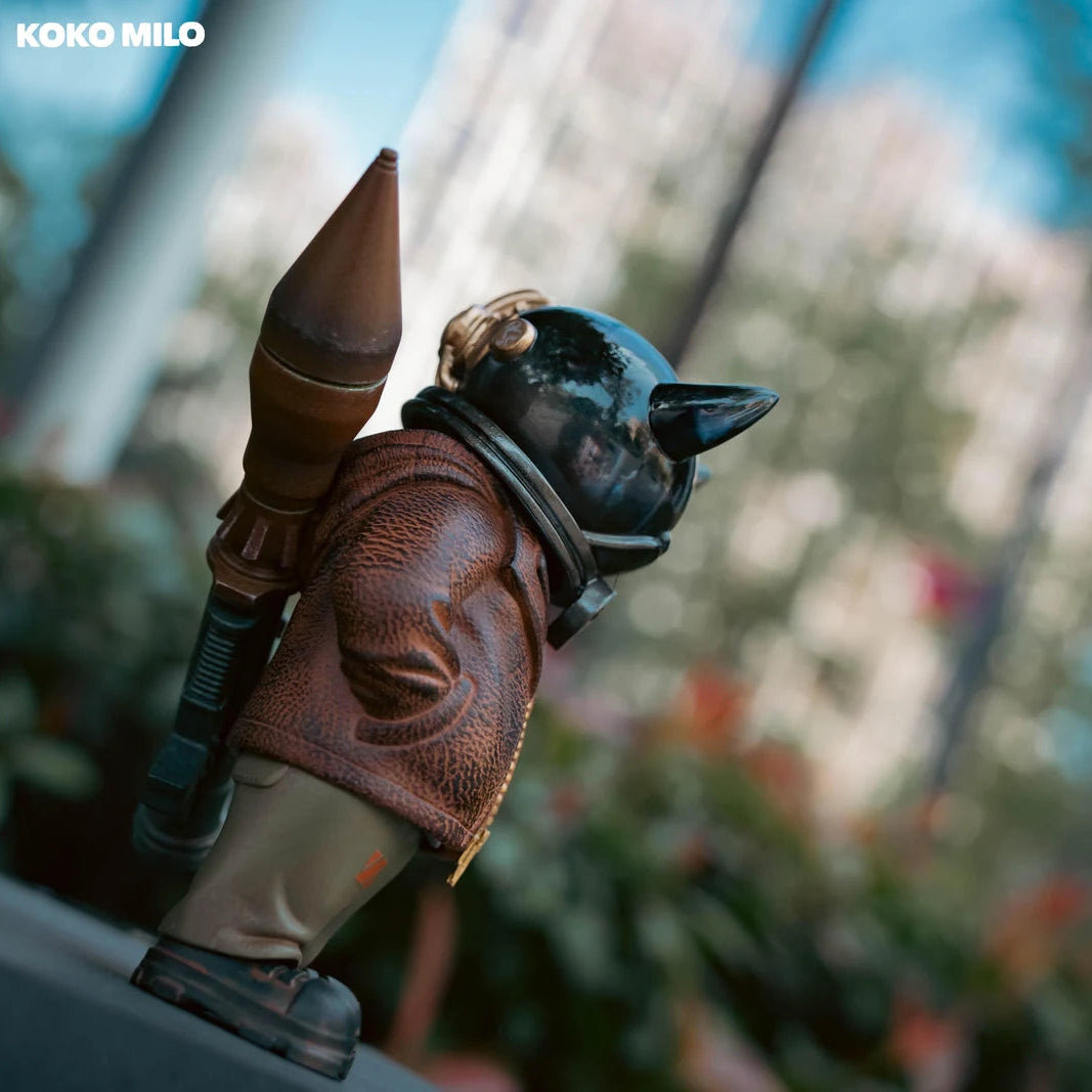 KOKOMILO A-Kingsman Chestnut Transparent Head Figure — side view | KikiBuddies