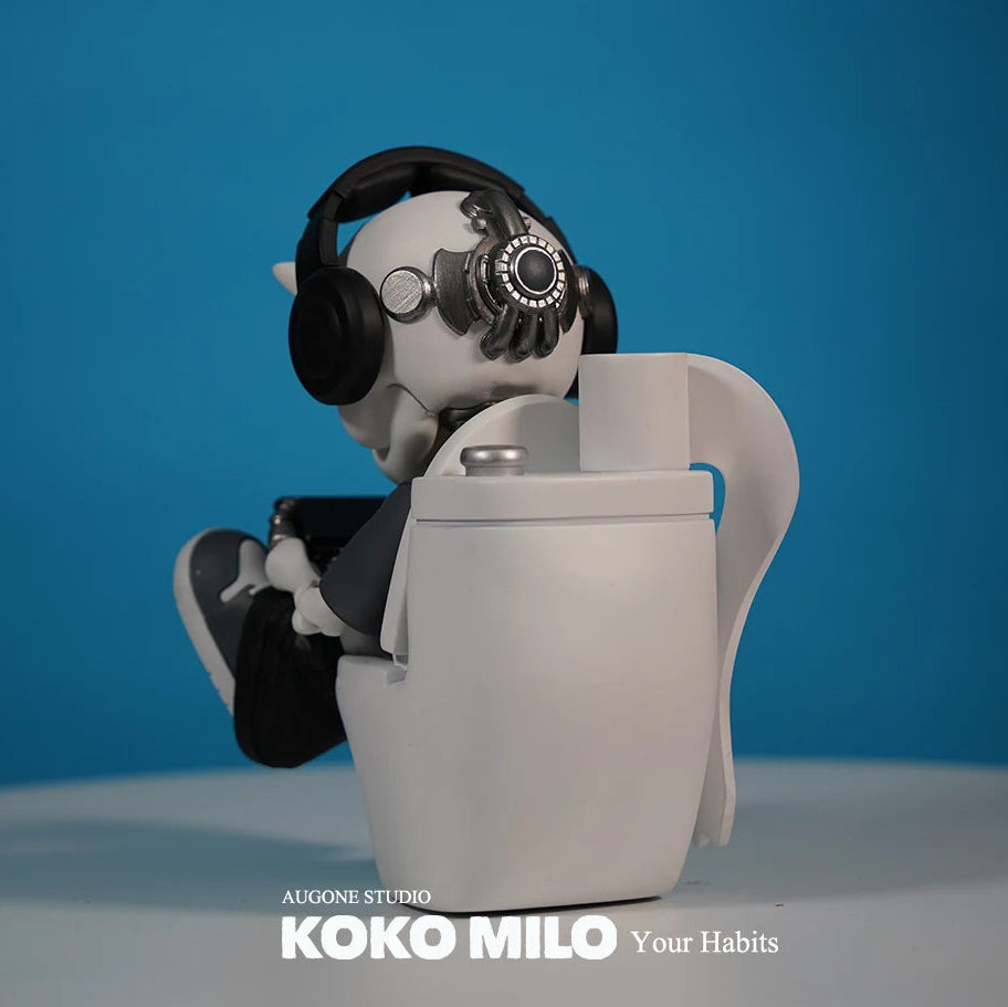 KOKOMILO Your Habit Bright White M Version Ritual Figure — detail view | KikiBuddies