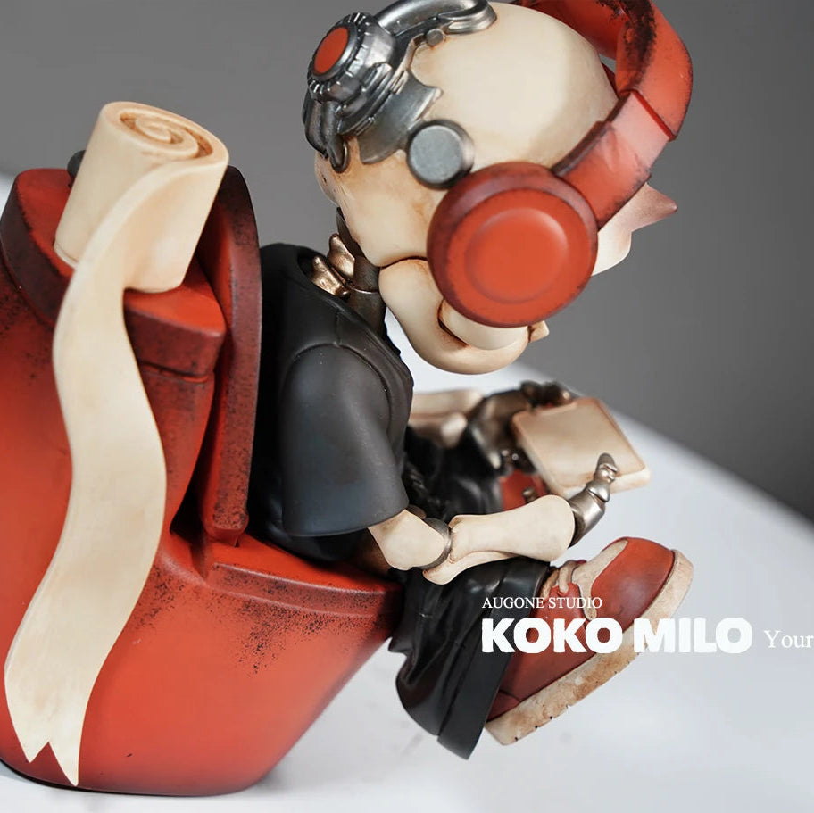 KOKOMILO Your Habit Retro Coral M Version Ritual Figure — detail view | KikiBuddies
