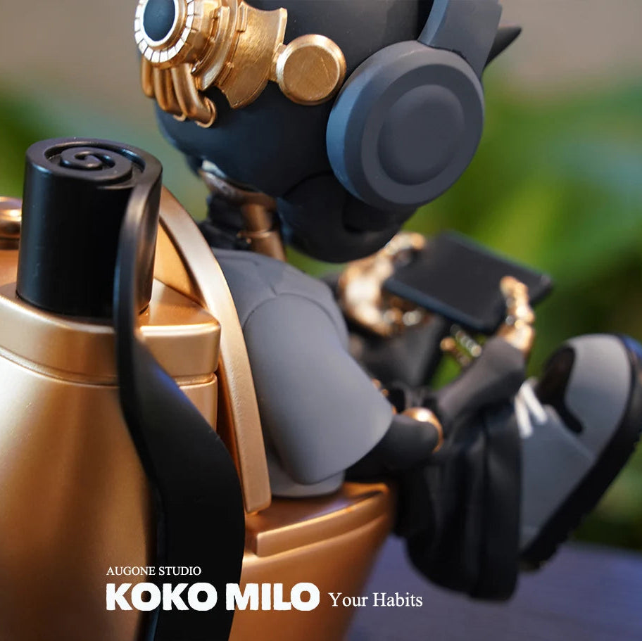KOKOMILO Your Habit Lucky Gold M Version Ritual Figure — additional view | KikiBuddies