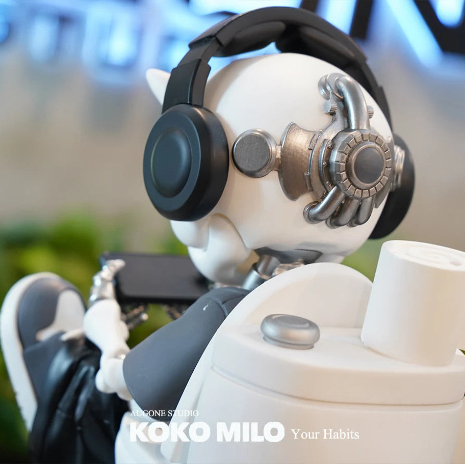 KOKOMILO Your Habit Bright White L Version Ritual Figure — additional view | KikiBuddies