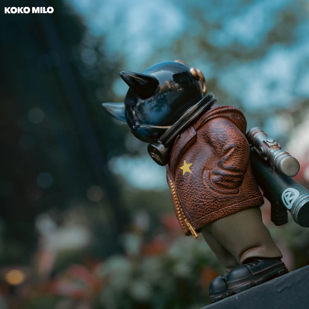KOKOMILO A-Kingsman Chestnut Transparent Head Figure — additional view | KikiBuddies