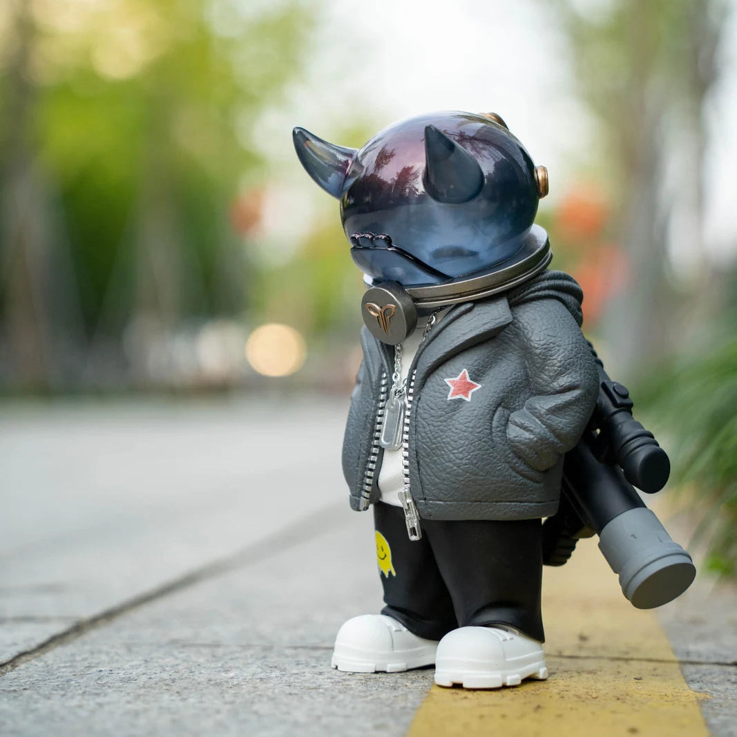 KOKOMILO A-Kingsman Charcoal Gray Transparent Head Figure — additional view | KikiBuddies