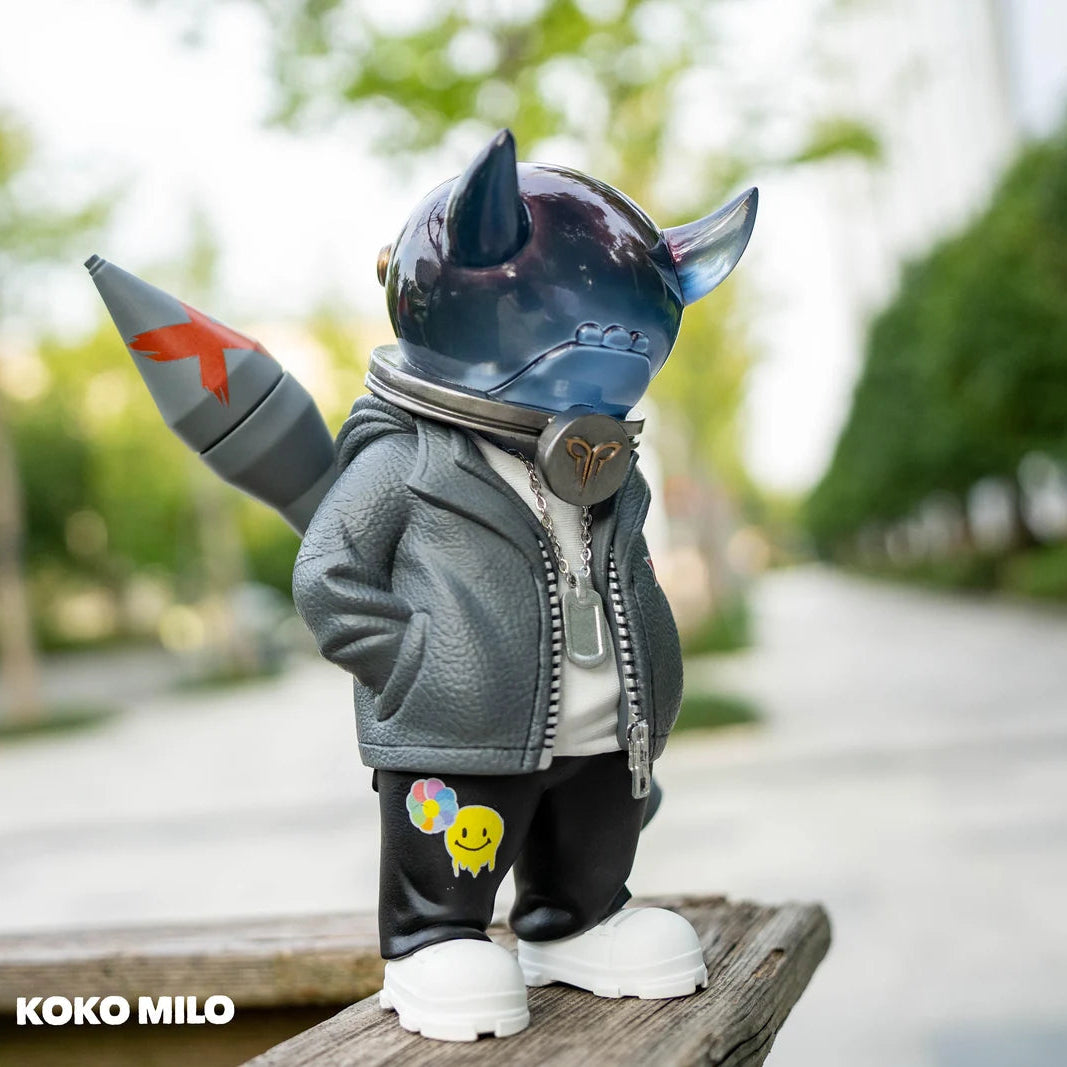 KOKOMILO A-Kingsman Charcoal Gray Transparent Head Figure — additional view | KikiBuddies