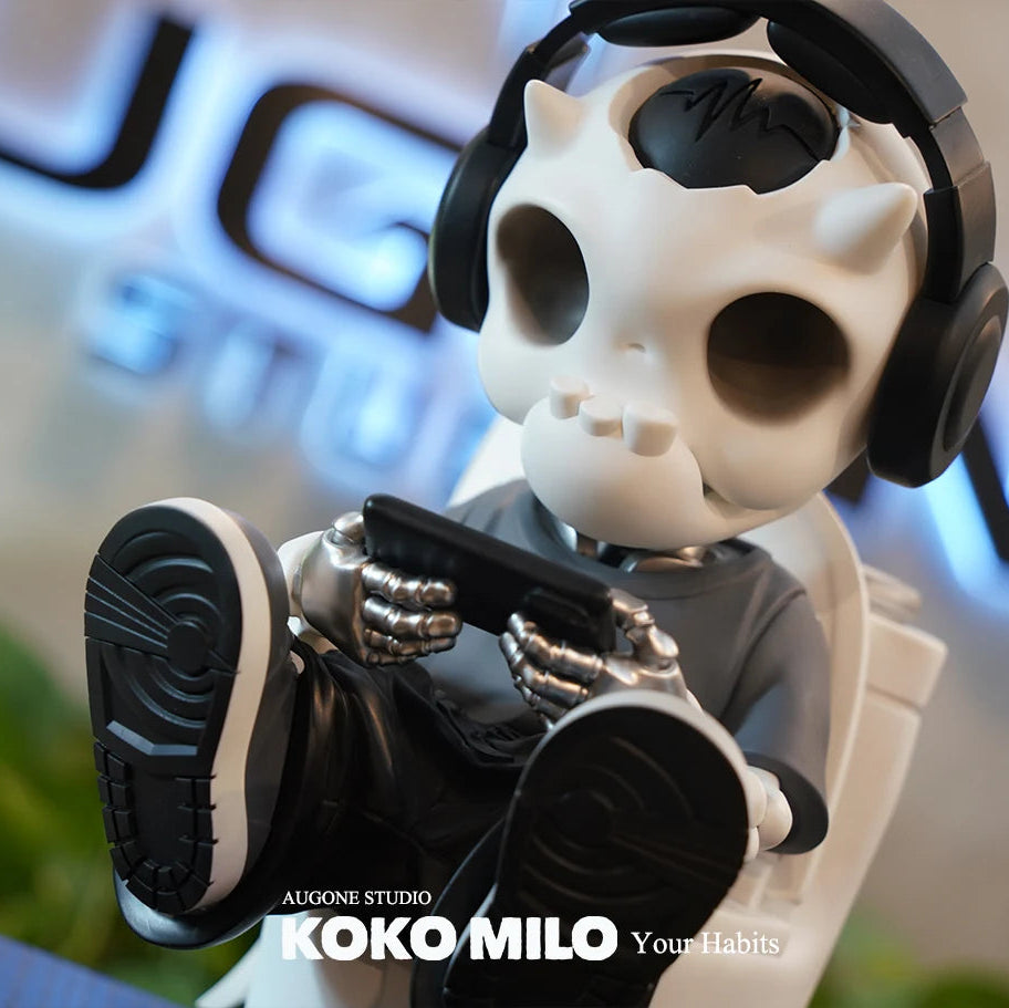 KOKOMILO Your Habit Bright White L Version Ritual Figure — additional view | KikiBuddies
