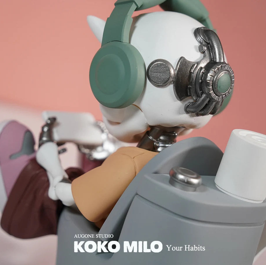 KOKOMILO Your Habit Ice Gray M Version Ritual Figure — additional view | KikiBuddies