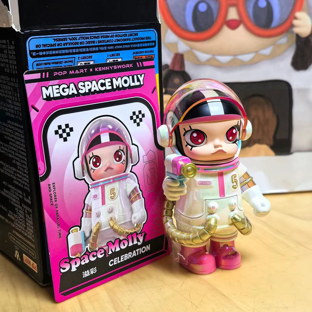 100% MEGA Space Molly 100% Series 4 - 7-9cm
