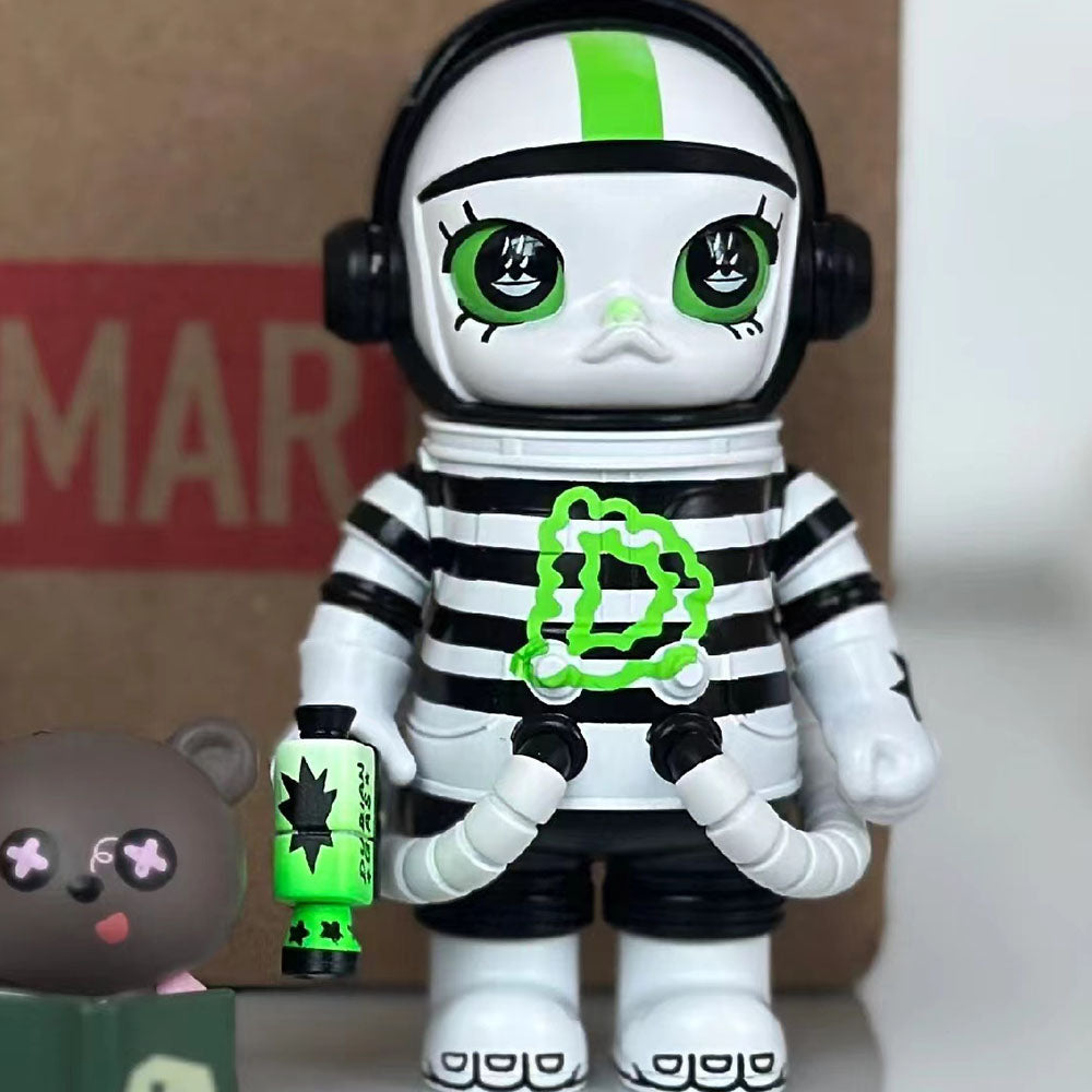 100% MEGA Space Molly 100% Series 4 - 7-9cm