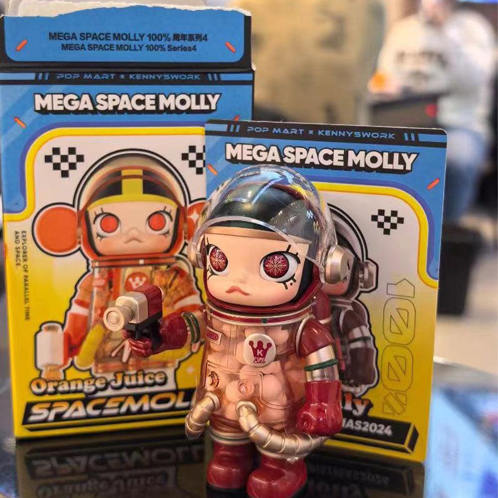 100% MEGA Space Molly 100% Series 4 - 7-9cm