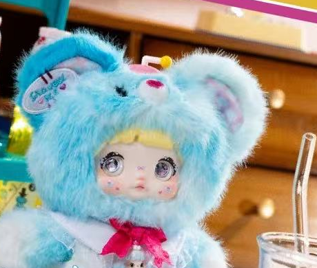 Bear Ice Shaver hood and complete side-ear detail