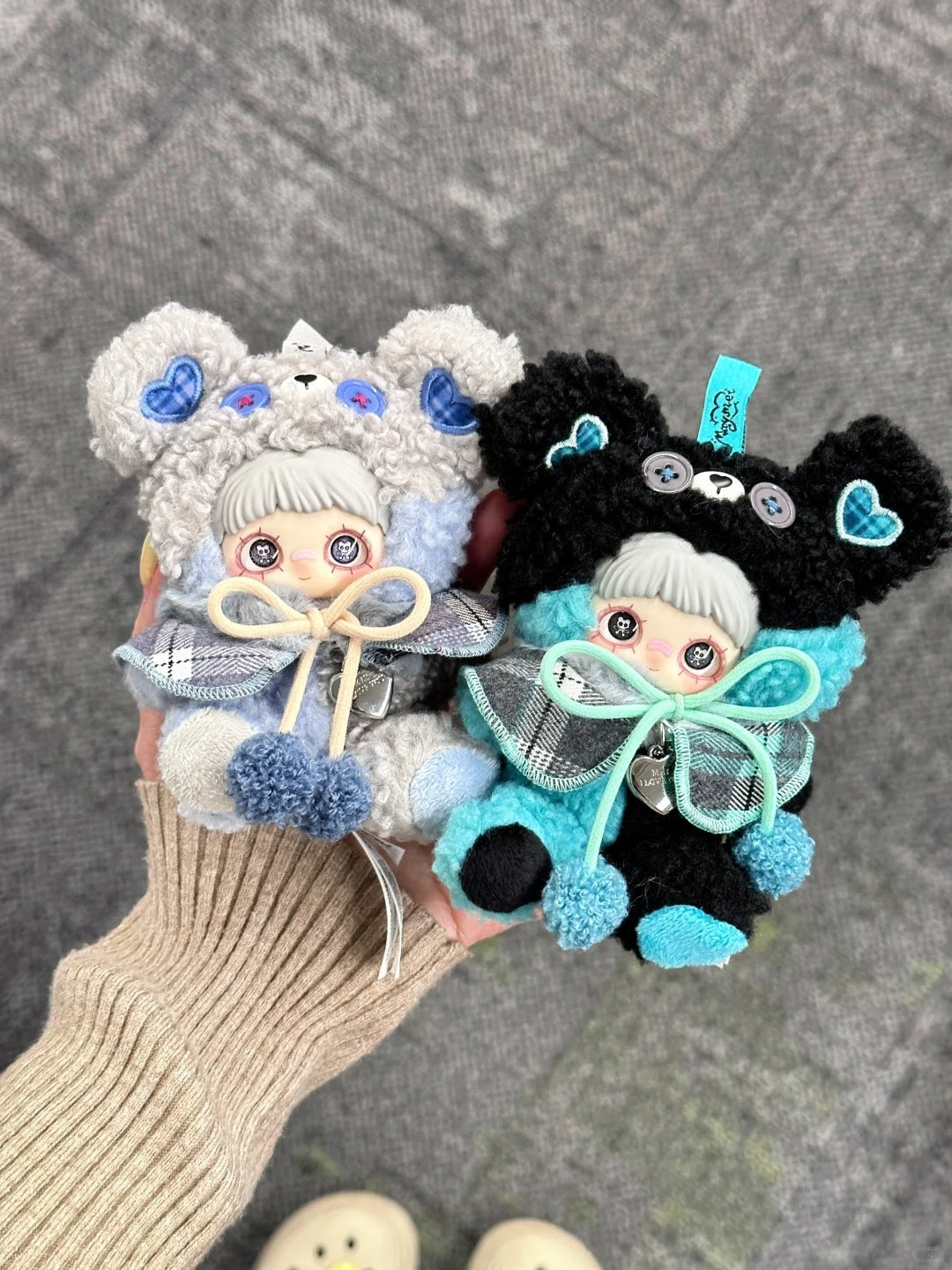handheld pair 15 - MAYMEI Tiny Bear Cookie; display reference, not guaranteed random-box contents