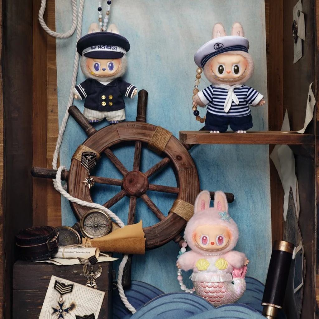 B18-05 Captain, Sailor and Mermaid three-piece set display