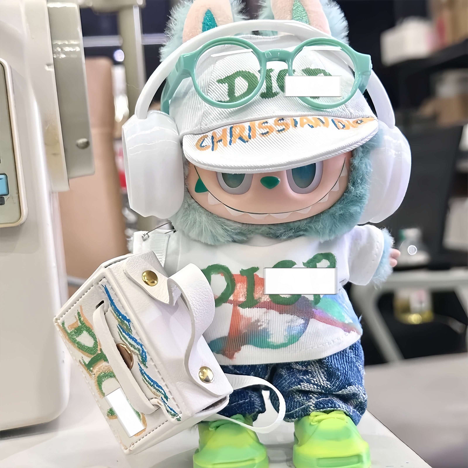 KIKIBUDDIES Labubu 17cm Streetwear Set - Hat + Headphones + Full Outfit