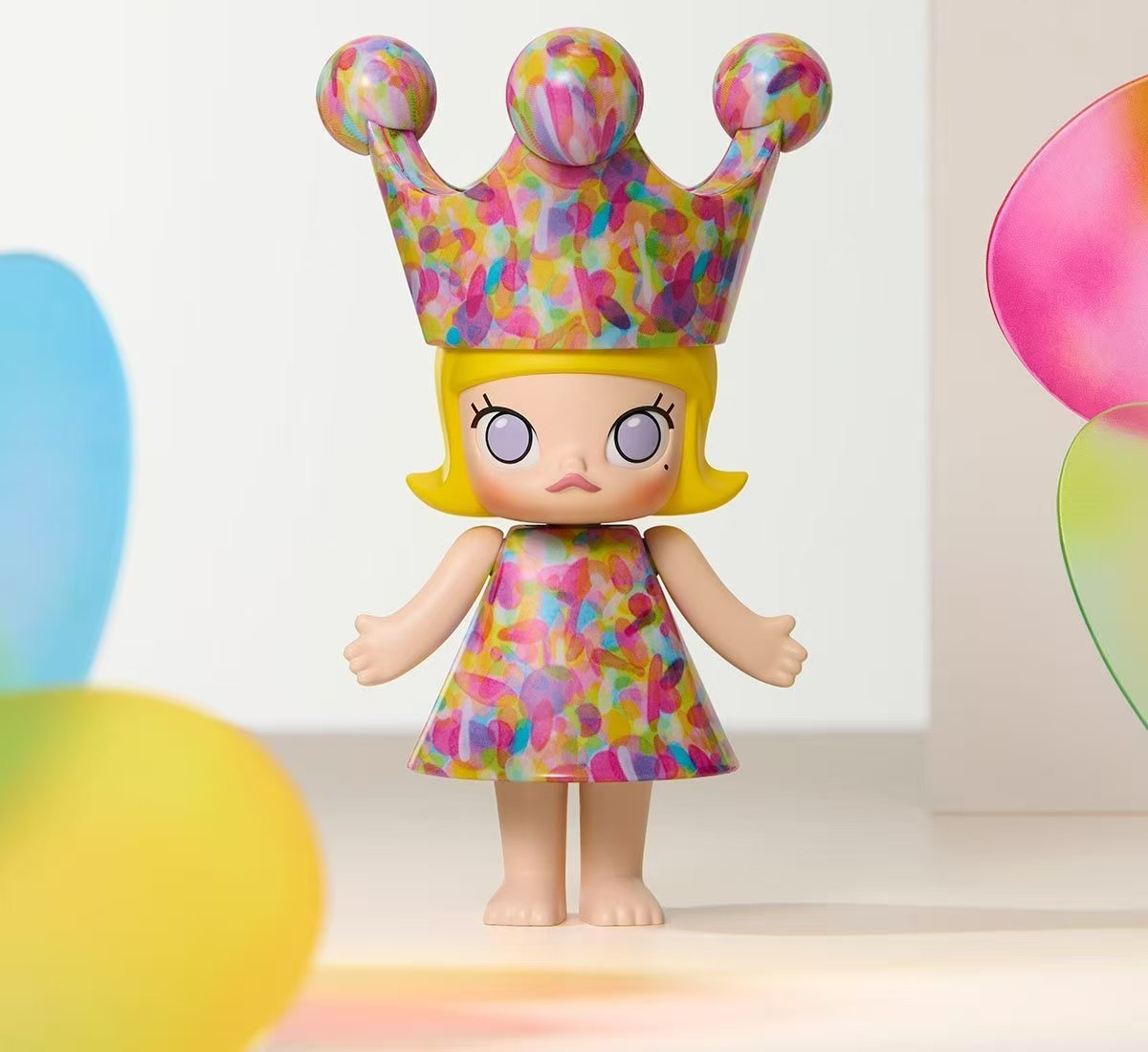 POP MART MEGA ROYAL MOLLY 100% Series 1 Figure Blind Box — possible series design; not a confirmed purchase option