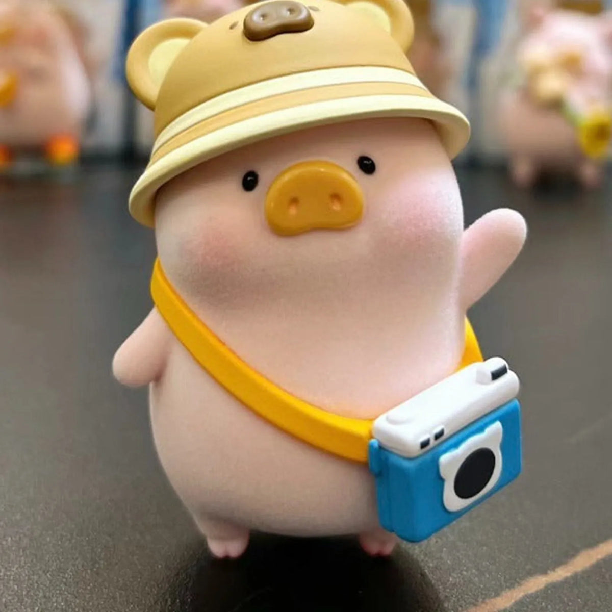 LuLu the Piggy Travel blind-box series figure example 4; random-box contents vary