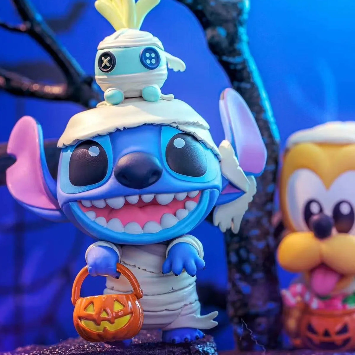 Hot Toys x COSBI DlSNEY Pumpkin Party Series Figures, Blind Box — Blue costumed alien figure example; series example, not guaranteed selection