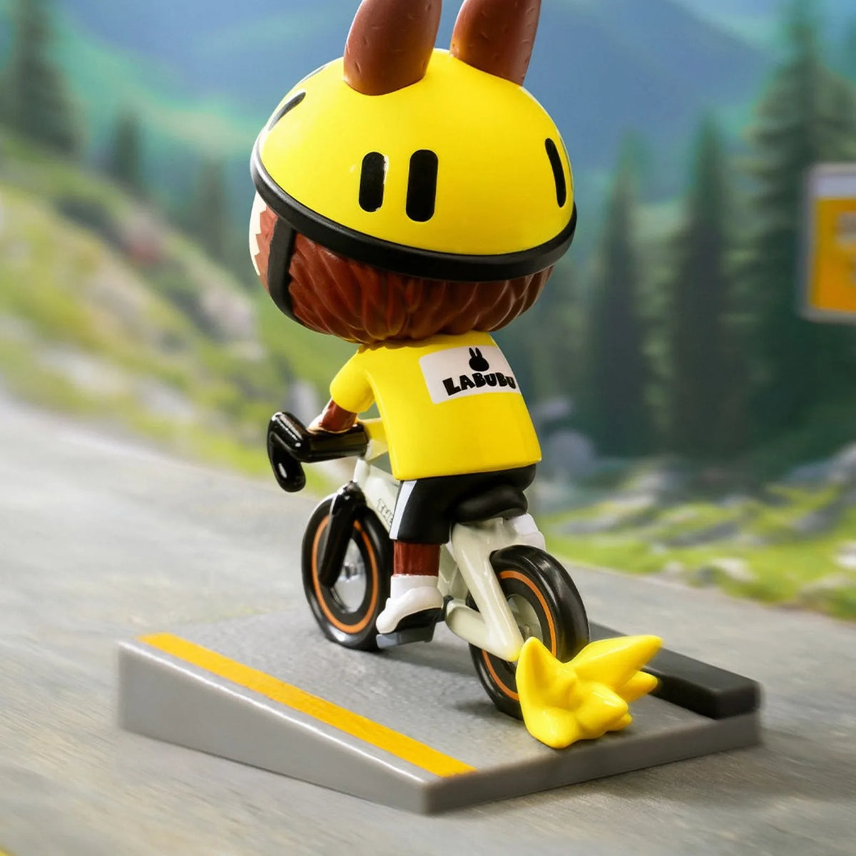 LABUBU Summer Ride Figure — Gallery 3 | KikiBuddies