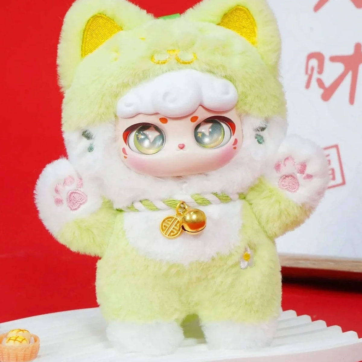 Lucky Meow V2 pale green cat-costume plush detail; series example