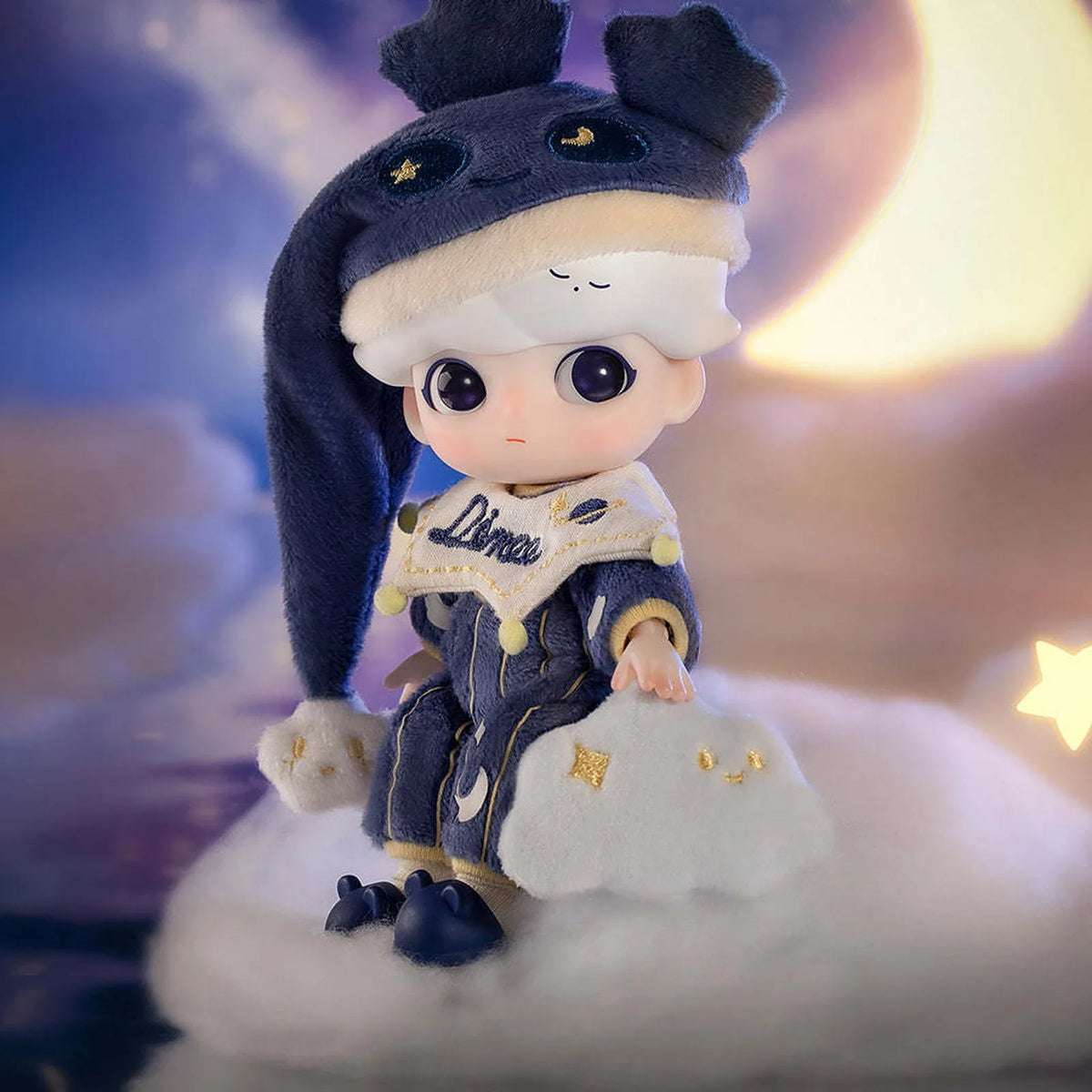 DIMOO Stay With Me Action Figure — Gallery 4 | KikiBuddies