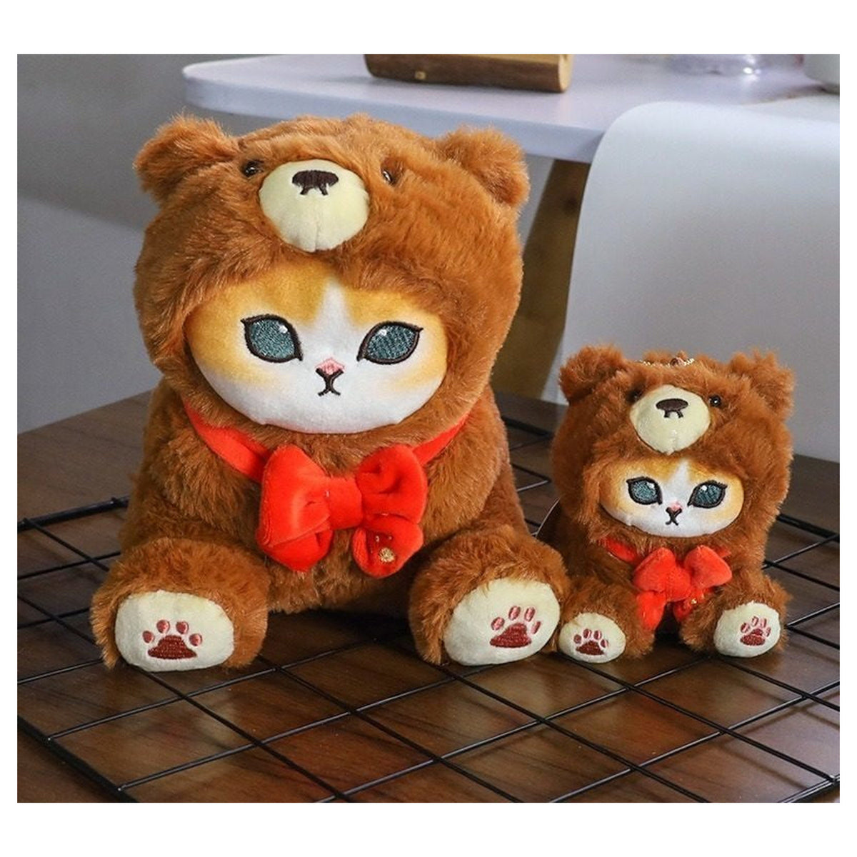 Brown (Only Plush Pendant) — product in source context