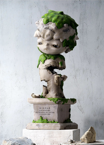 HIRONO Reshape Figurine — complete native-resolution front and plinth