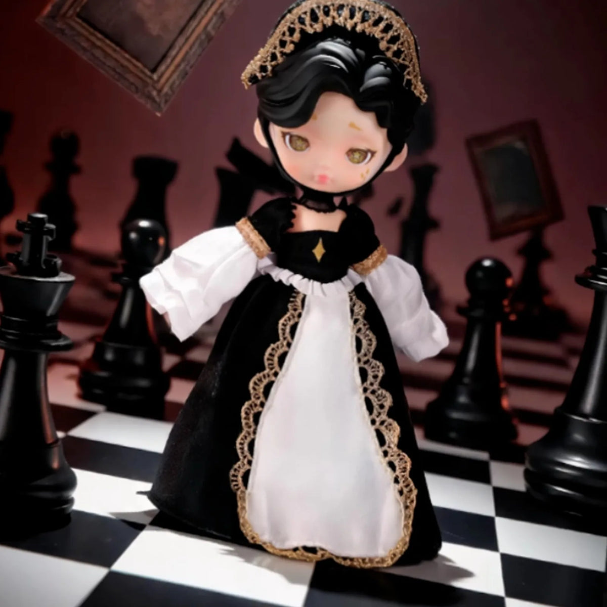 LAURA Chess Bishop doll in a black, white and gold outfit; physical series reference, random purchase does not guarantee this character