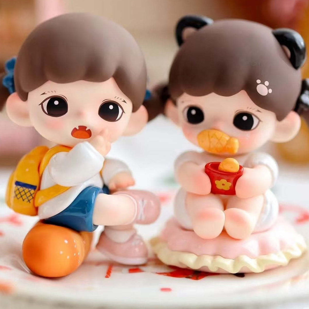 Baby Zoraa Bakery: Two Bakery figure designs together; props and both designs are not promised with one box