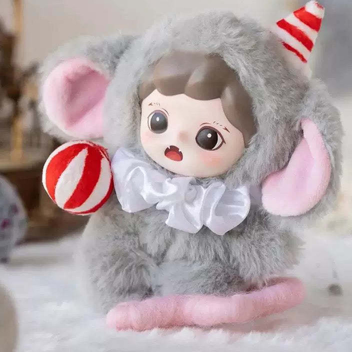Baby Zoraa Fluffy Cabin: Grey Fluffy Cabin plush design
