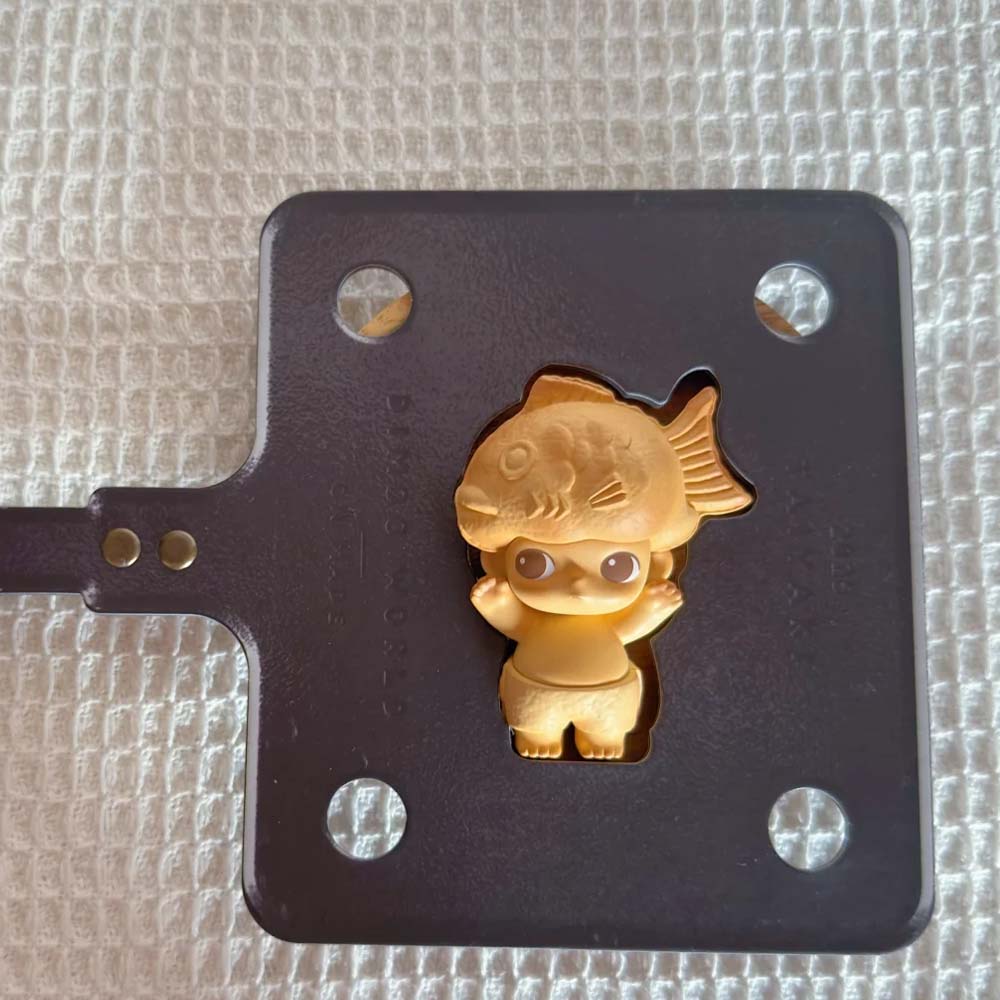 DIMOO Taiyaki Figurine - front view | KikiBuddies
