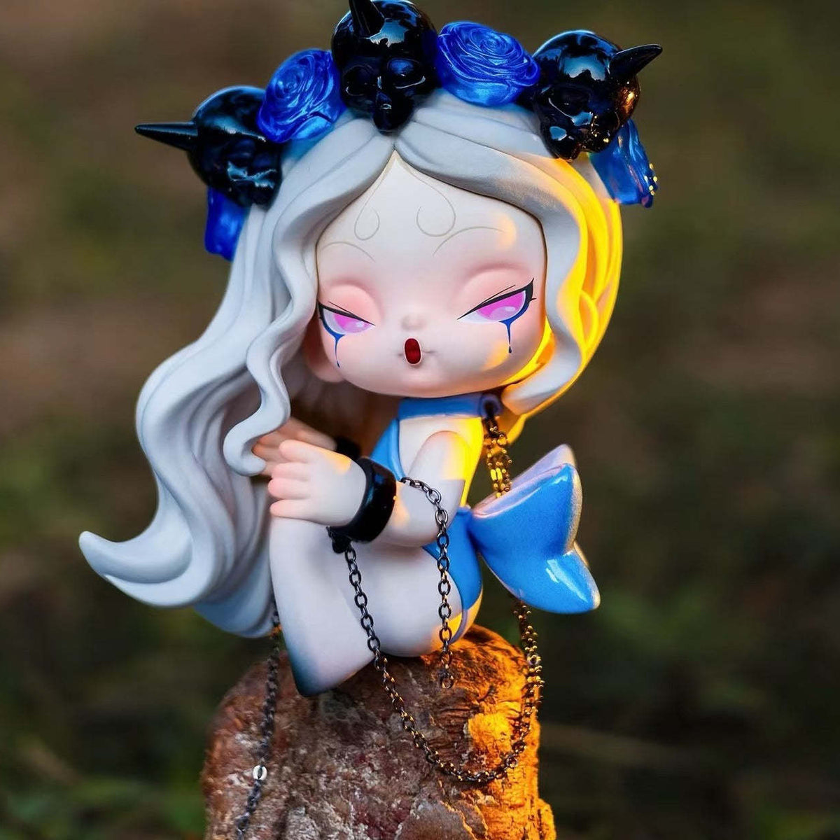DODO NAMI Nightmare Core Series Figures, Blind Box - Figure detail with upper skull headwear and lower display rock cropped; random design not guaranteed