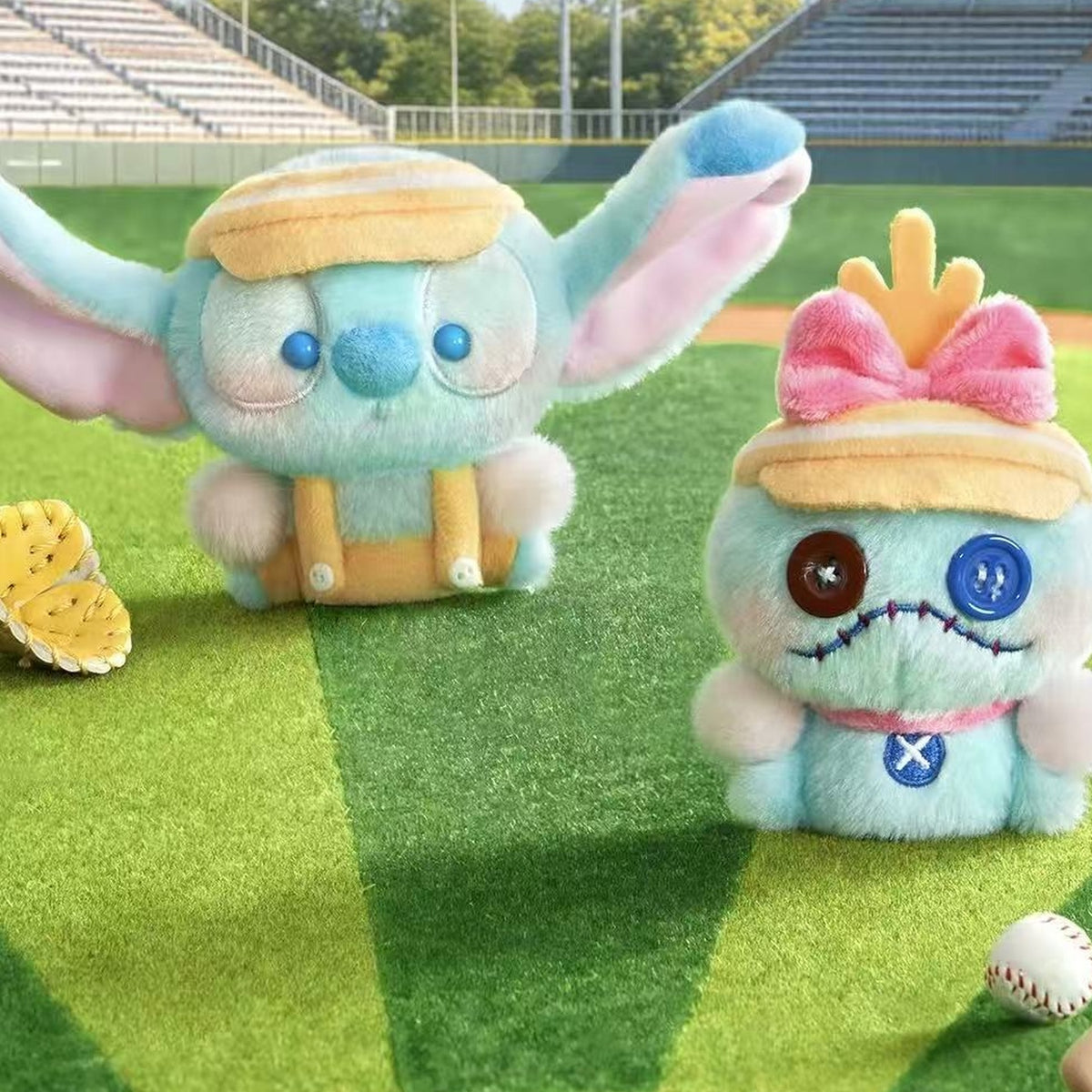 DSN Cheer Leader Series Plush Pendant Blind Box - Paired plush pendant examples with outer details cropped; sports props not included; random design not guaranteed
