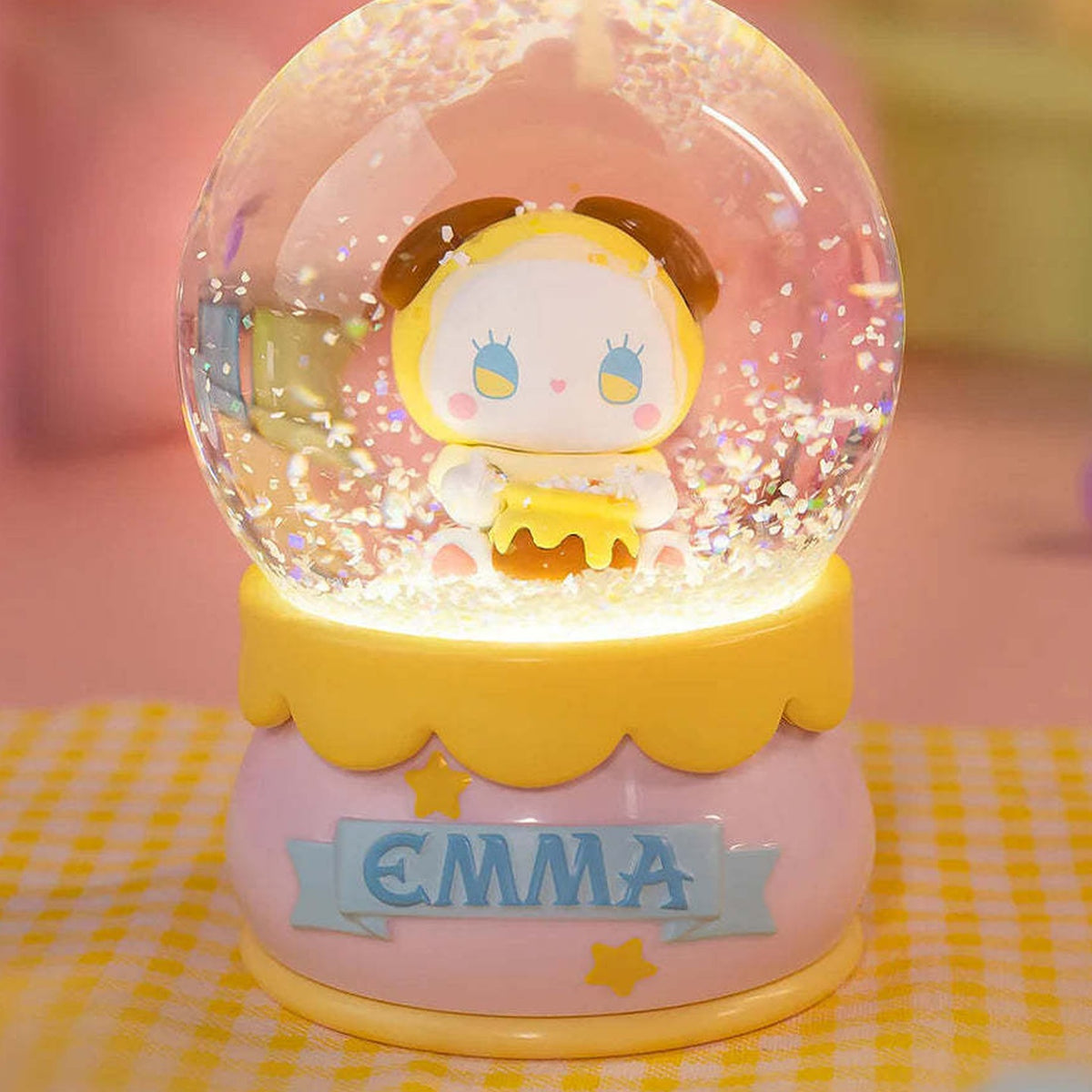 EMMA BABE Lucky Day Crystal Ball Blind Box - Complete yellow crystal-ball figure display with base; background props not included; random design not guaranteed