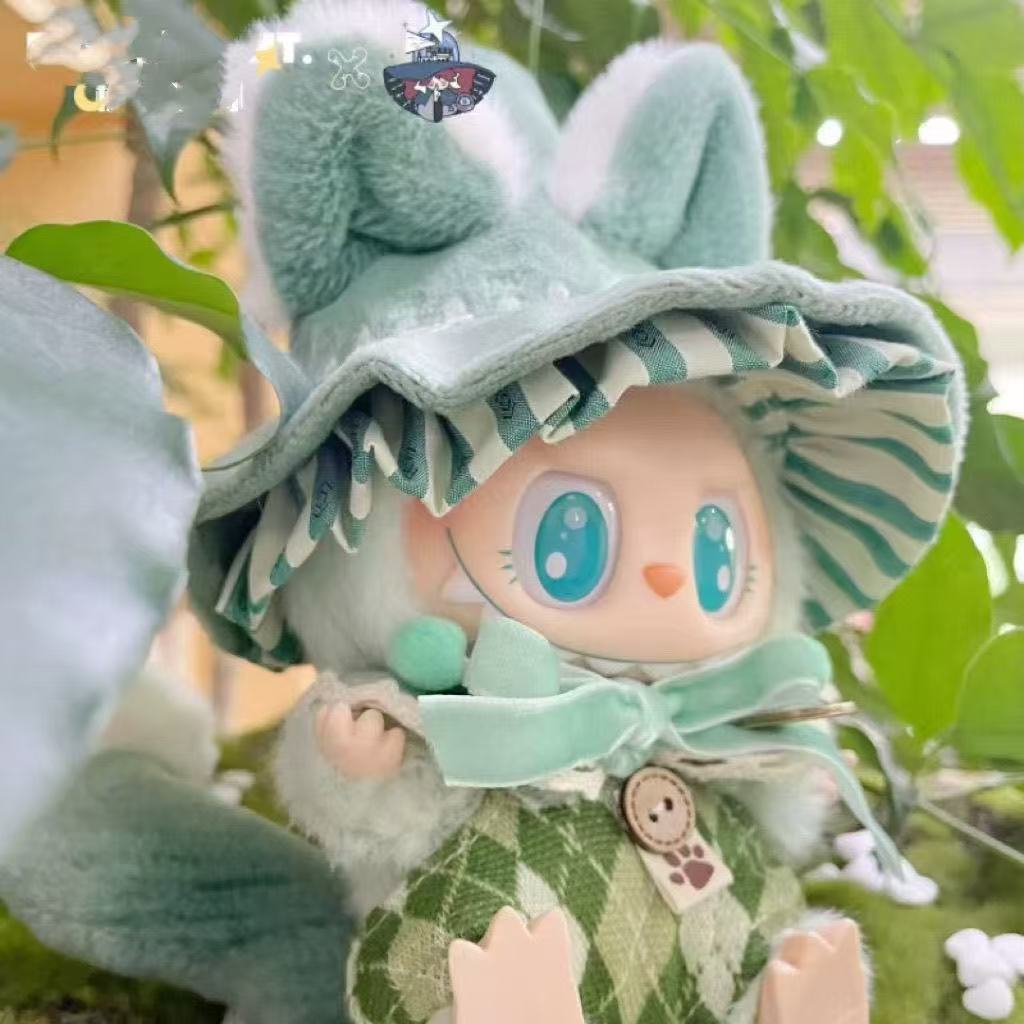 Forest Wizard Full Outfit Set for Labubu 17cm - Sage Green Magical Cat Costume with Hat - detail view | KikiBuddies