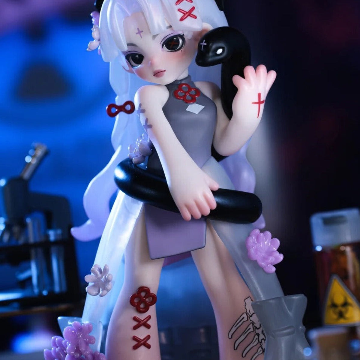 Glam Vicoco Poison Experiment Series Figures Blind Box - Pale-haired figure with black snake and purple floral accents; upper head ornaments and lower feet cropped; random design not guaranteed; display props not included
