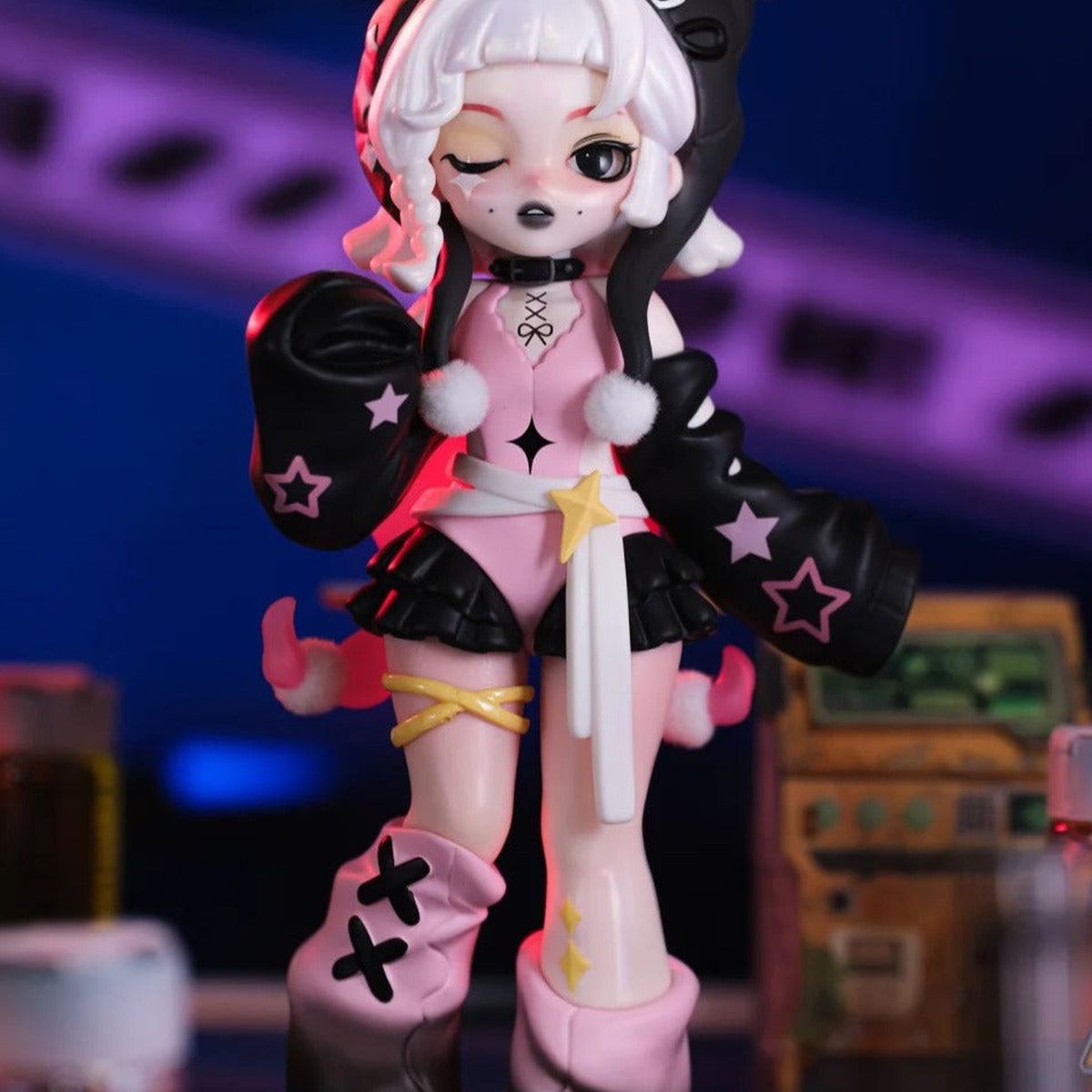 Glam Vicoco Poison Experiment Series Figures Blind Box - White-haired figure with black hood and pink boots; top head ornaments and lower boots cropped; random design not guaranteed; display props not included