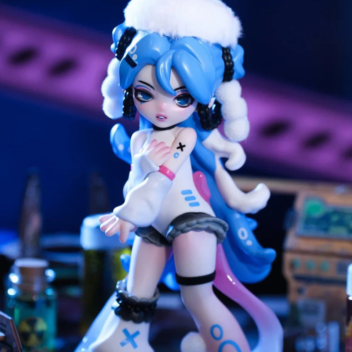 Glam Vicoco Poison Experiment Series Figures Blind Box - Blue-haired figure with white headwear; upper headwear and lower feet cropped; random design not guaranteed; display props not included