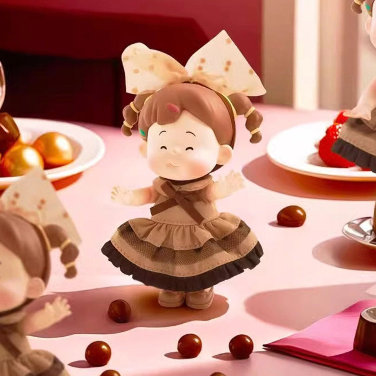 HANAMAKI A Versatile Wardrobe Series Figure Blind Box - Complete brown dress figure example with bow; random design not guaranteed