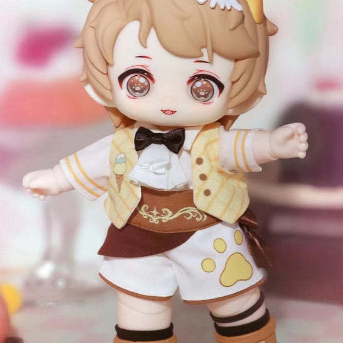 HANI Sweet Afternoon Tea Series Large Size Special 1/8 Action Figure BJD Blind Box - Light-brown-haired HANI with dessert head accessory and yellow-white outfit; upper accessory and lower boots cropped; random design not guaranteed; display props not included