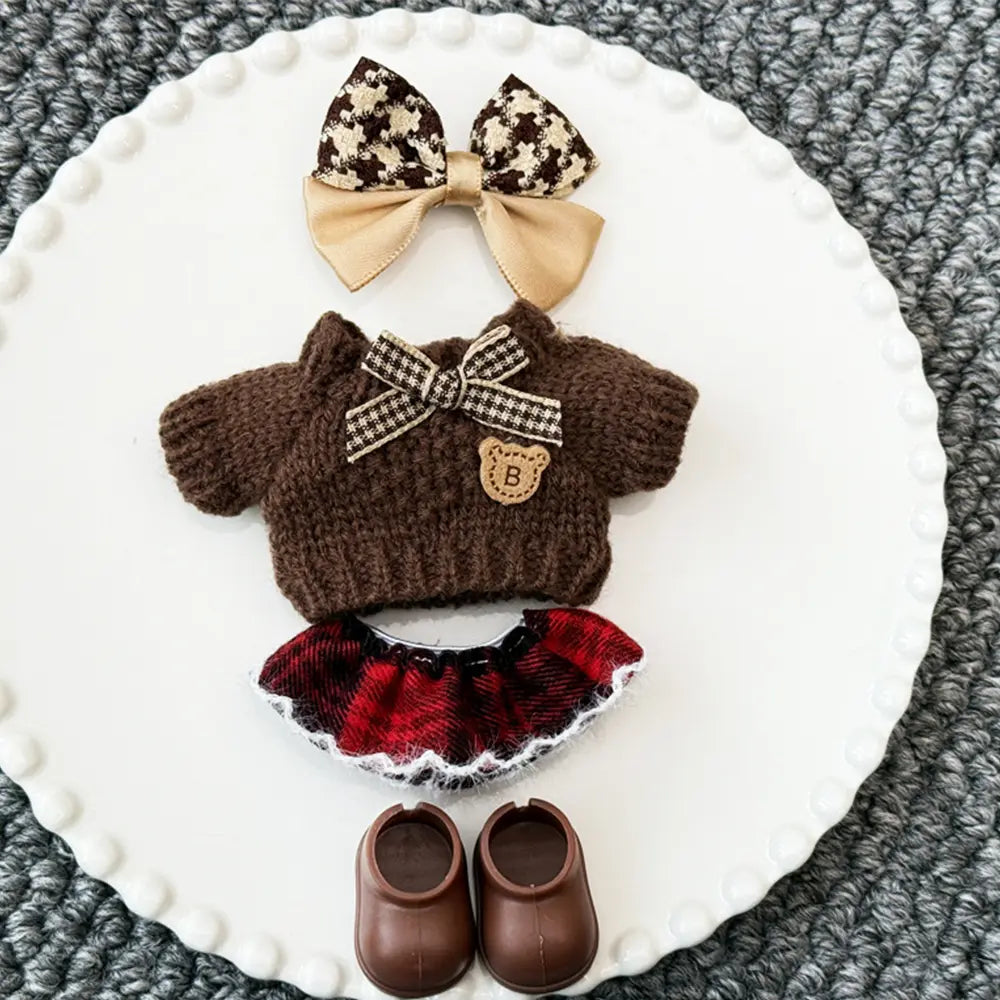 Houndstooth Knit Outfit Set for Crybaby 17cm - Coffee doll outfit lifestyle scene | KikiBuddies
