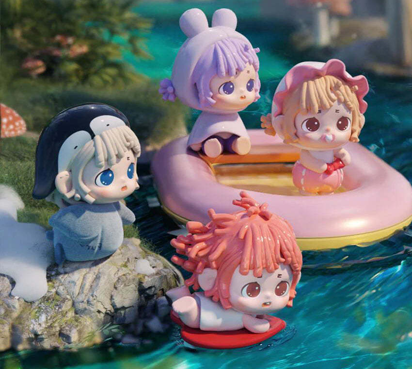 Huntstar Map mini figure scene reference showing four possible designs around a pool; not a package or contents guarantee
