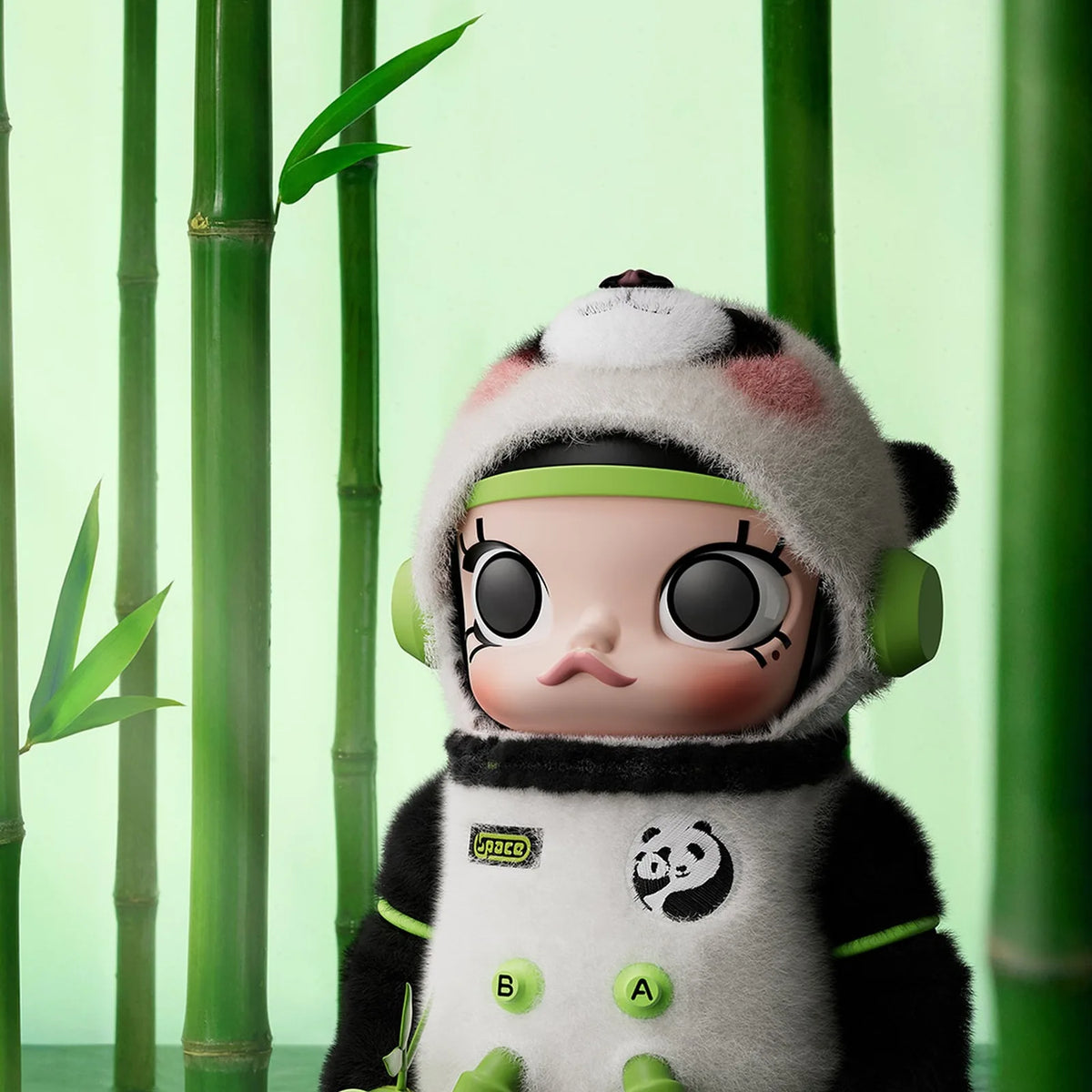 MEGA SPACE MOLLY 400% PANDA PVC Figure — G5 | KikiBuddies historical PASS