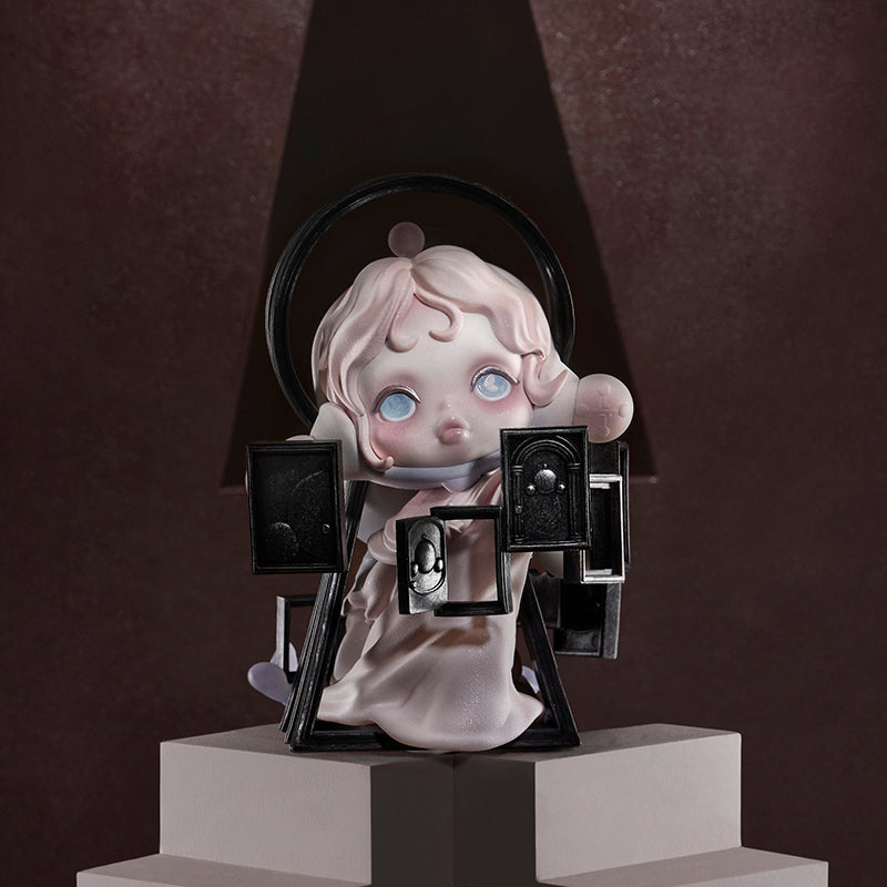 SKULLPANDA The Paradox: The Key (Secret) series design. One blind box contains one random figure; pictured design not guaranteed. Secret design is possible, not guaranteed.