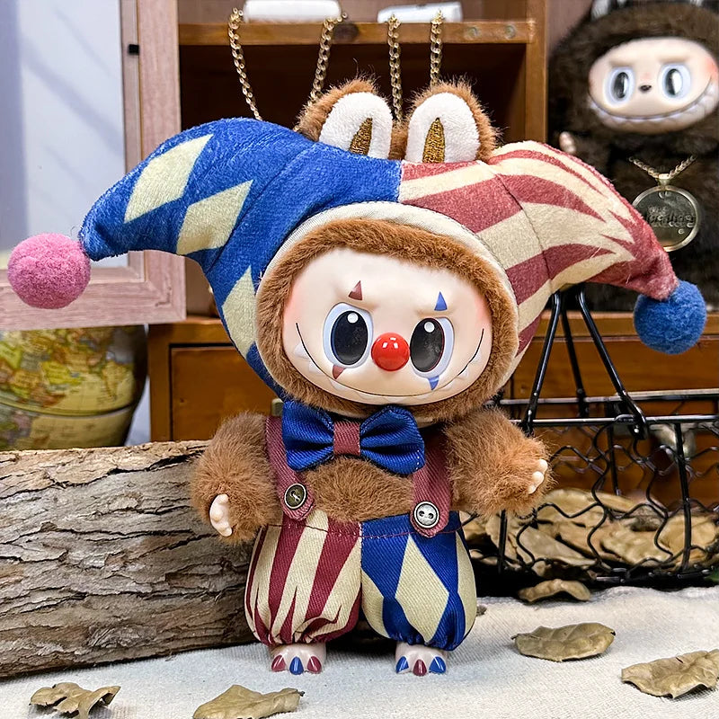 LABUBU fantasy costume outfit – Juggling Clown Set for 17cm dolls; includes hat, bow tie, and overalls; doll not included | KikiBuddies