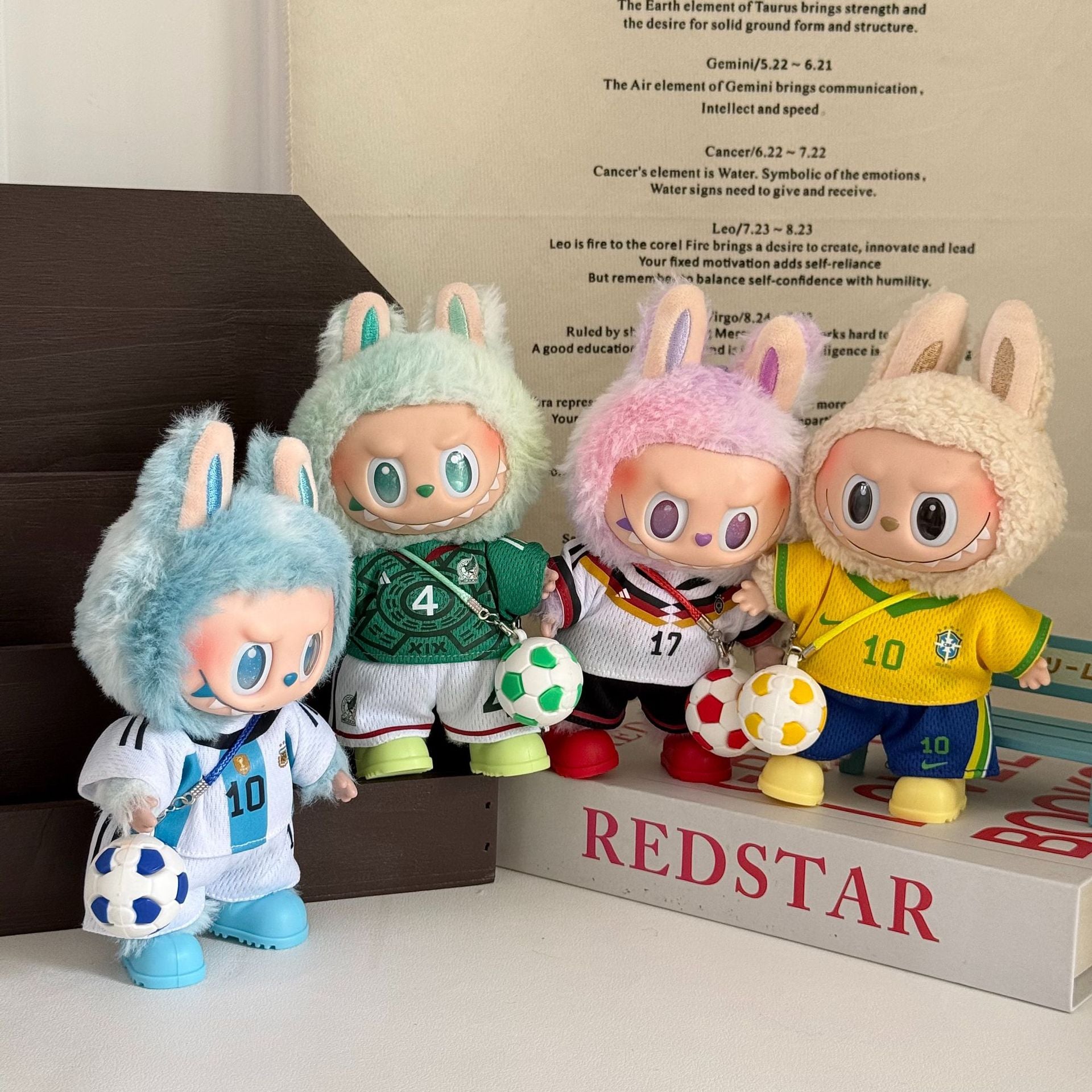 Labubu Football Jersey Outfit Set - World Cup Inspired Mini Backpack Set 17cm - package detail | KikiBuddies