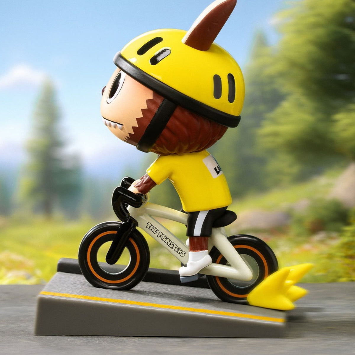 LABUBU Summer Ride Figure — G4 | KikiBuddies