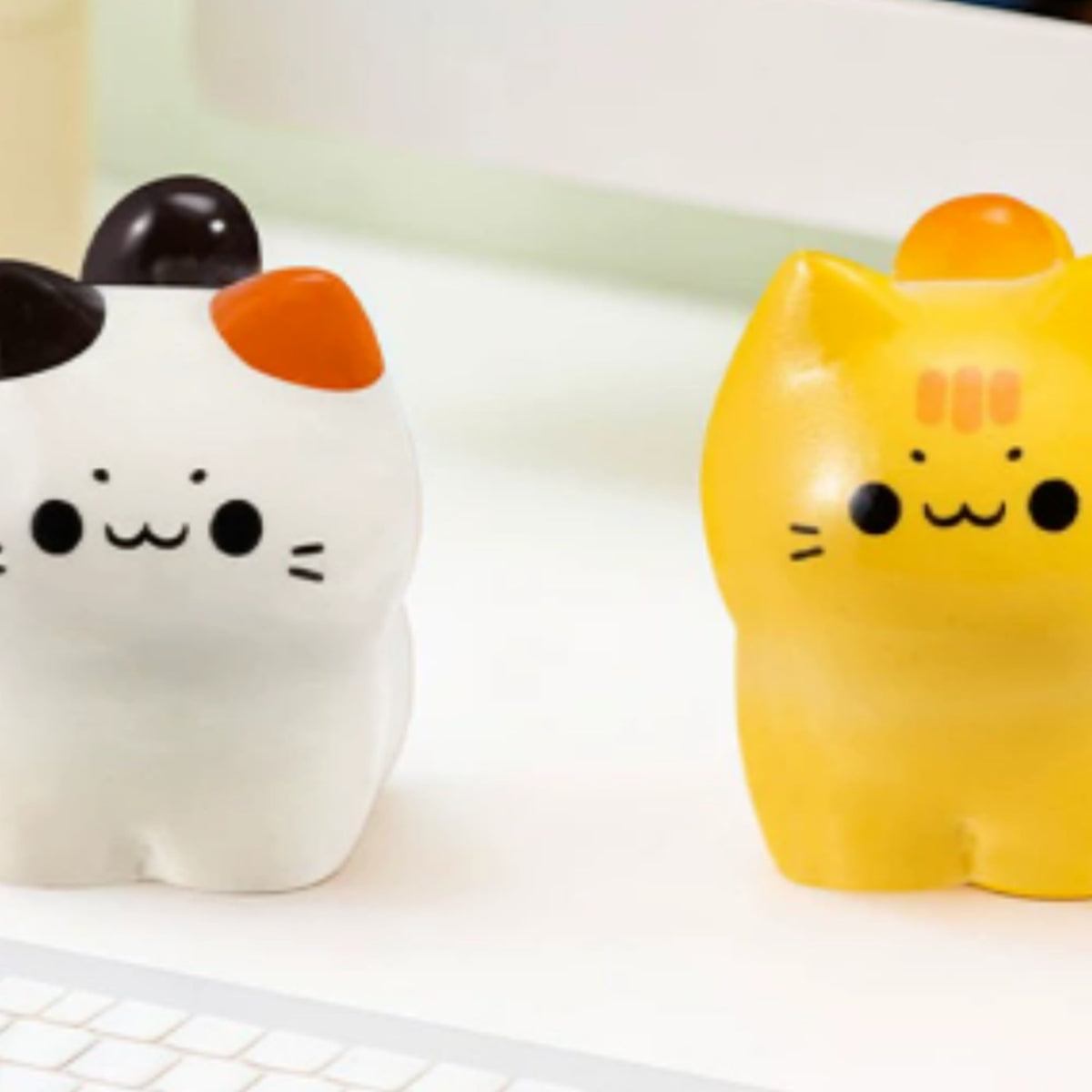 MEOW ARMY Series Mini Bean Blind Box - Mini Bean paired cat figure detail with outer edge crops; random design not guaranteed