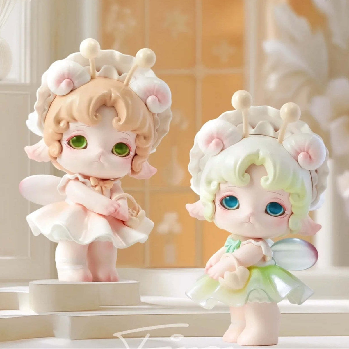 MiJuan (Baby MiMia) Trip To The Toy Museum Series V2 Figures, Blind Box - Complete figure comparison with pale pink and green outfit examples; random design not guaranteed